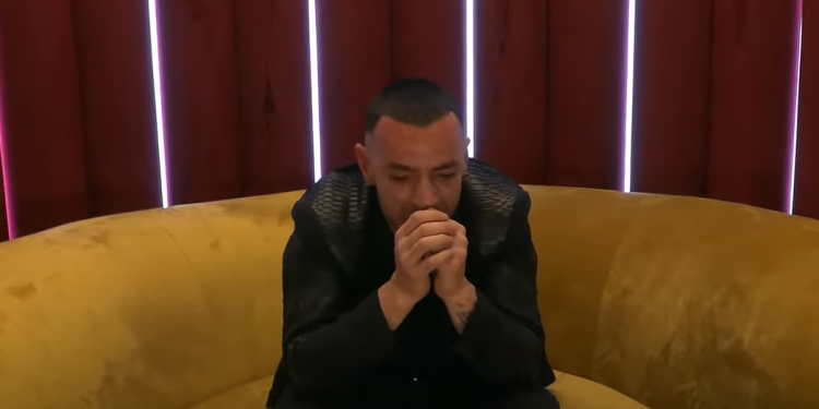 Mungoi në ditëlindjen e nënës, Stresi përlotet në transmetim live