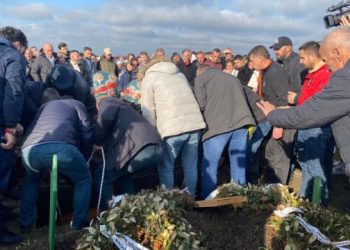 Dheu mbuloi trupin e 35 vjeçares Hamide Magashi që pritej të bëhej nënë, e që jetën ua mori me armë Sokol Halili