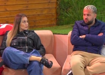 E papritur! Fansat e Luizit organizohen, pasi Olta i tha se ai vishet me rroba fαllcο