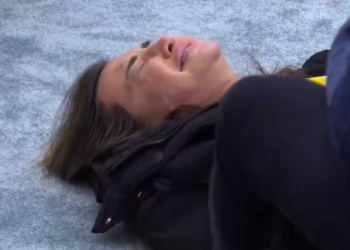 FUNDIT: Kiara plaset në tokë dhe qan nga dhimbjet, shkon urgjent ambulancae