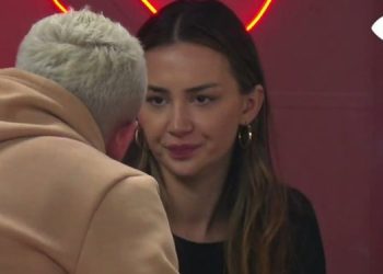 Luizi ia thotë troç Kiarës: Hajde puthemi që të rrish sa më gjatë ën shtëpi dhe të kapim finalen