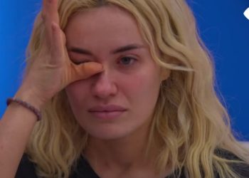 “E pashë në ëndërr”/ Dea qan për largimin e Amosit