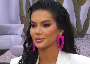 Shumë i njohur për mediat dhe publikun! Në një lidhje dashurie, nuk do ta besoni kush qenka i dashuri i Efit që u komentua gjerësisht