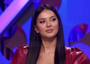 Efi tregon si e pritën prindërit dhe partneri pasi u eliminua nga BB VIP2
