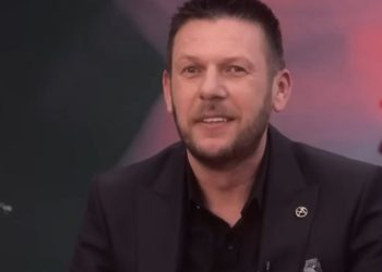 Humbi të dy prindërit në aksident, largimi nga puna në Portokalli dhe sherri me Agron Llakajn, historia e trishtë e Tan Brahimit që nuk e dinit