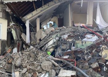 Aktorja e njohur turke gjendet e vdekur së bashku me vajzën, nën rrënojat e tërmetit