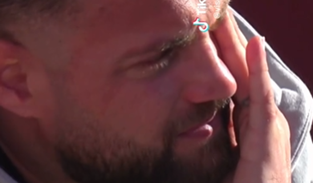 Eliminimi i Efit, Luizi shpërthen në lot në oborrin e shtëpisë