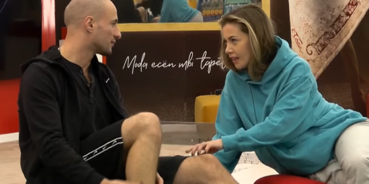 Ky moment flirti mes Oltës dhe Kristit po bën xhiron e rrjetit, publiku mendon se mes tyre mund të ketë…