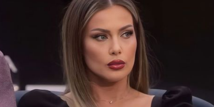 Shpërthen në lot, Olta Gixhari përballet me të papriturën gjatë emisionit