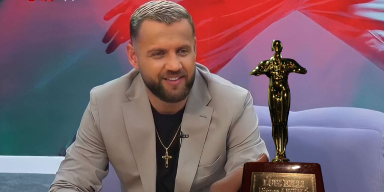 “Luiz Ejlli fitues i BBVA 2”, shkruhej në trofeun që Olta e fshehu