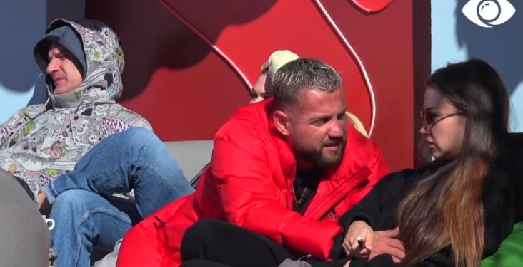 Luizi nuk i bëri mëngjesin, Kiara buzët dhe i rri gjithë turinj