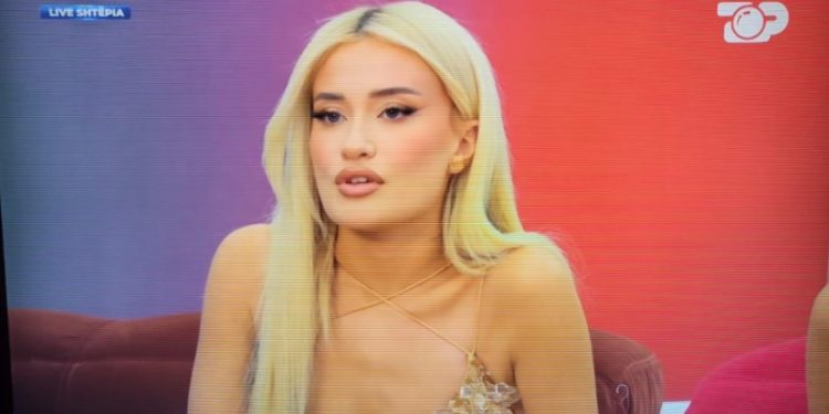 Dea për 5 vite të Universitetit paska flejtur vetëm nga 3 orë gjumë në ditë