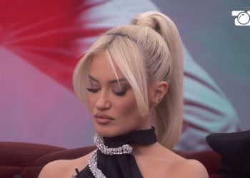 Fama e Dea Mishel shkon shumë larg, bën për vete indianët dhe pakistanezët pas asaj që katranosi mbrëmë