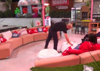 Po tani çfarë ndodhi? Ndërrohen rolet, Luizi i mban mëri Kiarës