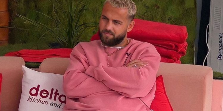 Ishte kureshtar një arsye, Luizi merr dhuratën e papritur