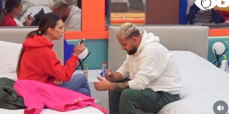 Çifti drejt ndarjes, çfarë ndodhi në dhomën e gjumit? Luizi më i vendosur se kurrë