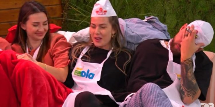 Luizi i sëmurë, Kiara tallet me të duke qeshur me lot ai i kthehet ashpër: ”Mos u zgërdhij”