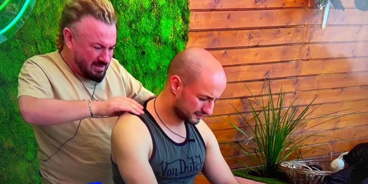 Dikur se pranonte për ‘dhëndër’, sot Sabiani i bën masazh Kristit