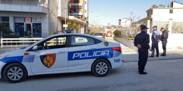 Sulmi me armë ndaj Top Channel, policia zbarkon në shtëpinë e reperit të njohur