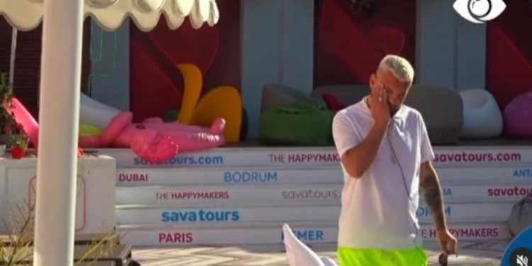 Çfarë ndodhi mëngjesin e sotëm? I vetëm përballë pishinës, Luizi ‘shpërthen’ në lot