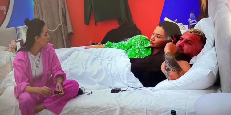 Kiara ia thotë në sy Efit, meritoj finalen më shumë se sa ti, ky është reagimi i saj