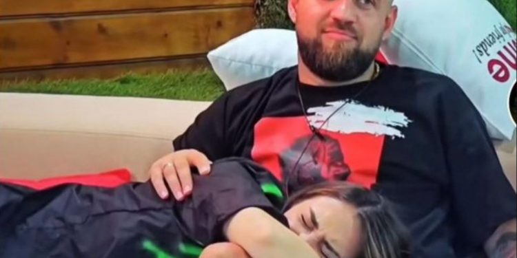 Luizi e shqetëson me gërhimë, ja çfarë e ‘tmerron’ këngëtarin te Kiara: E keqja është se…