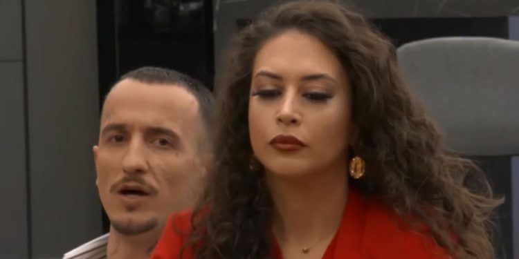 Vivien tregon përfundimisht se a është shtatëzënë