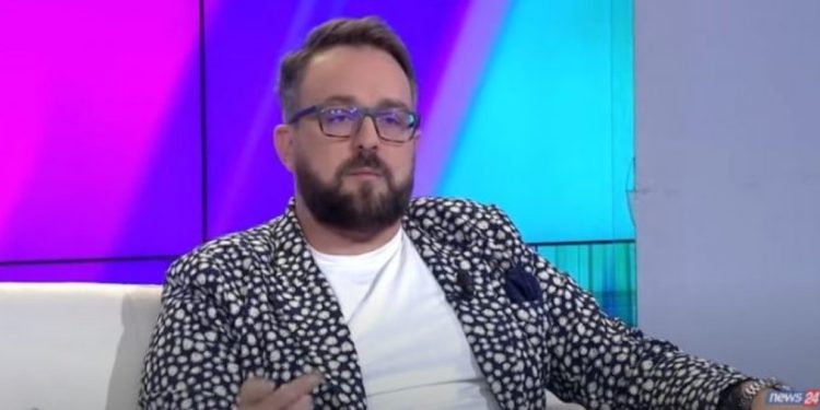 Luizi e bëri “hasha” si shok, Meridiani i nxjerr të vërtetat këngëtarit: Me origjinë është nga Dukagjini, me të fejuarat tona kemi shkuar në Paris