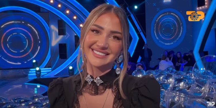 A do ftojë Kiara në dasmë Arbërin dhe Zhaklinën? Ja si përgjigjet ajo