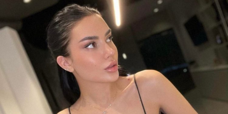 Donaldi do të bëhët xheloz, Bora shfaqet me këtë veshje provokuese në publik!