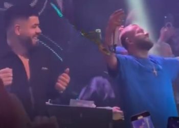 Publikohet video – Noizy “shkrihet” së qeshuri me Luizin gjatë koncertit
