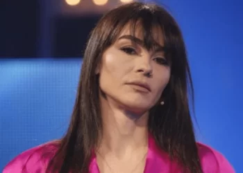 Bëri bujë me deklaratën për Serbinë, edhe deputetja e Kosovës reagon ashpër kundër Zhaklinë Lekatarit