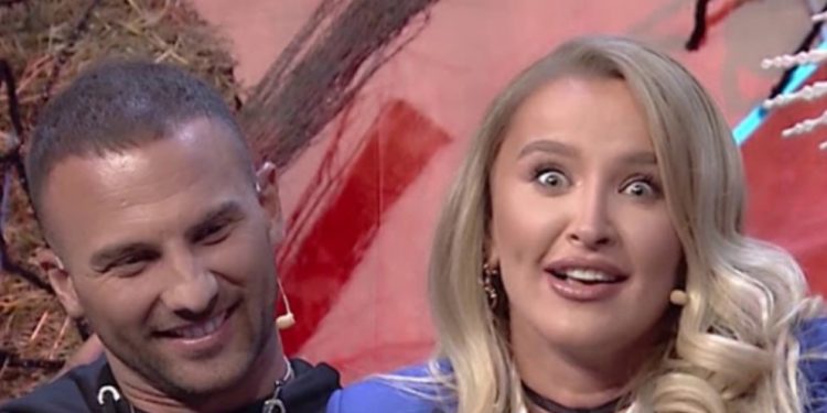 Tuna i ka dy fëmijë me të, por nuk do ta pres aspak mirë këtë sjelle të ish-burrit të saj