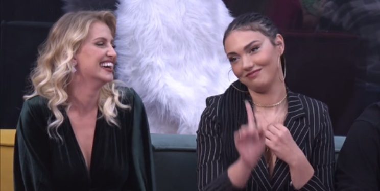 Pajtohen më në fund shoqet e ngushta! Surpriza që Beniada i bëri Einxhelit