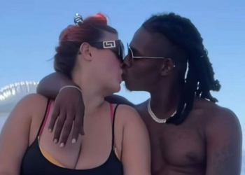 “Pse i bardhë pse i zi, pse plak pse i ri”, Enca iu përgjigjet atyre që e kritikuan për të dashurin