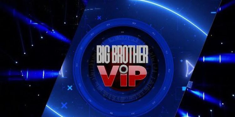 Çfarë i ka ndodhur? Ish-banori i “BBV” shfaqet në karrocë dhe me krahun e thyer