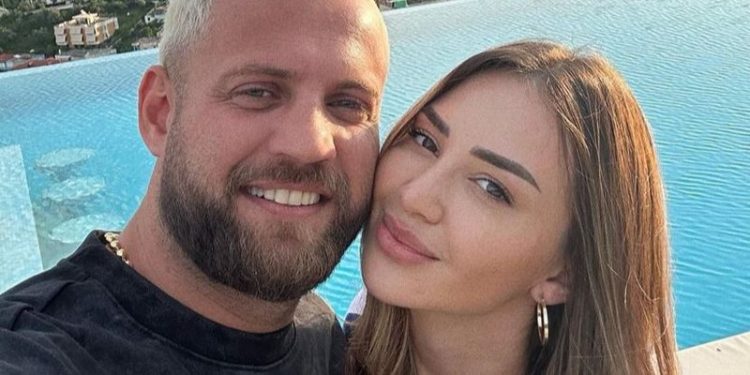 Luizi surprizon Kiara Titon, ndan me ndjekësit dhuratën e veçantë (Foto)