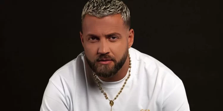 Luizi ndryshon ngjyrën e flokëve, a do të bëhen të gjithë kështu