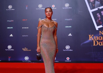 Kishe vënë prapanicë plastike, dukej forma”, Sara Hoxha i përgjigjet sinqerisht ndjekëses