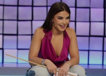 Megi Pojani vë në ‘ankand’ këmbët e saj, ja shifra marramendëse që i ofruan