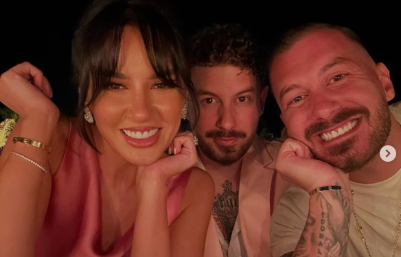 Kush ka motër , botën ka! ‘ Romeo vjen me një dedikim të ëmbël për Bora Zemanin!