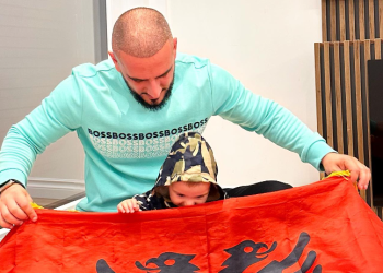 Policia e Greqisë arreston Gold AG, shkak këngët me mesazhe nacionaliste