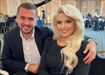 E veshur me dimija, Learta shfaqet tamam si nuse tradicionale në mesin e dy kunatave të saj