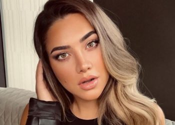 Thumb për Dafinën? Sara Hoxha trazon sërish ujërat