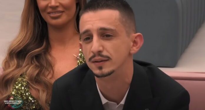 Gani Gërmia tregon pse refuzoi operacionin falas të veshëve