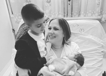 Dielli feston ditëlindjen, Arbana publikon foto të veçanta