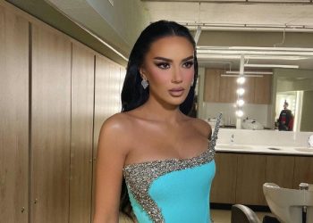 “Qofsh e bardhë siç ke emrin”/ Pak para nisjes së spektaklit, Bora Zemani merr urimin e veçantë