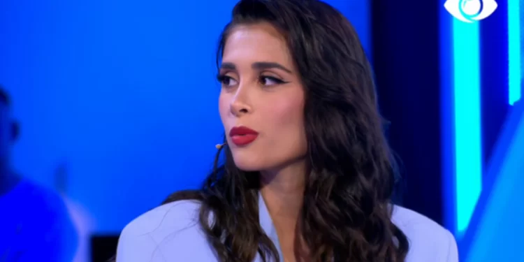 Jori ironizon rrobat e të dashurit!