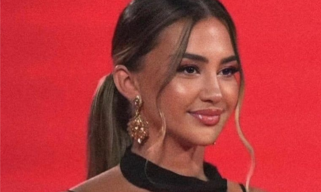 Nuk e prisnim! Kiara Tito shfaqet në Times Square të New York