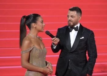 Ledri “braktis” Sara Hoxha në premierën e filmit “Në kuadër të Dashurisë”